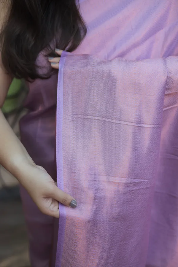 Lavender_Kubera_Pattu_Silk_Solid_Saree_With_Unstitched_Blouse_Piece_|_For_Women