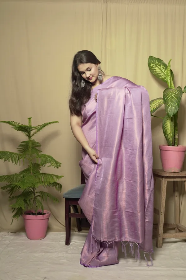 Lavender_Kubera_Pattu_Silk_Solid_Saree_With_Unstitched_Blouse_Piece_|_For_Women