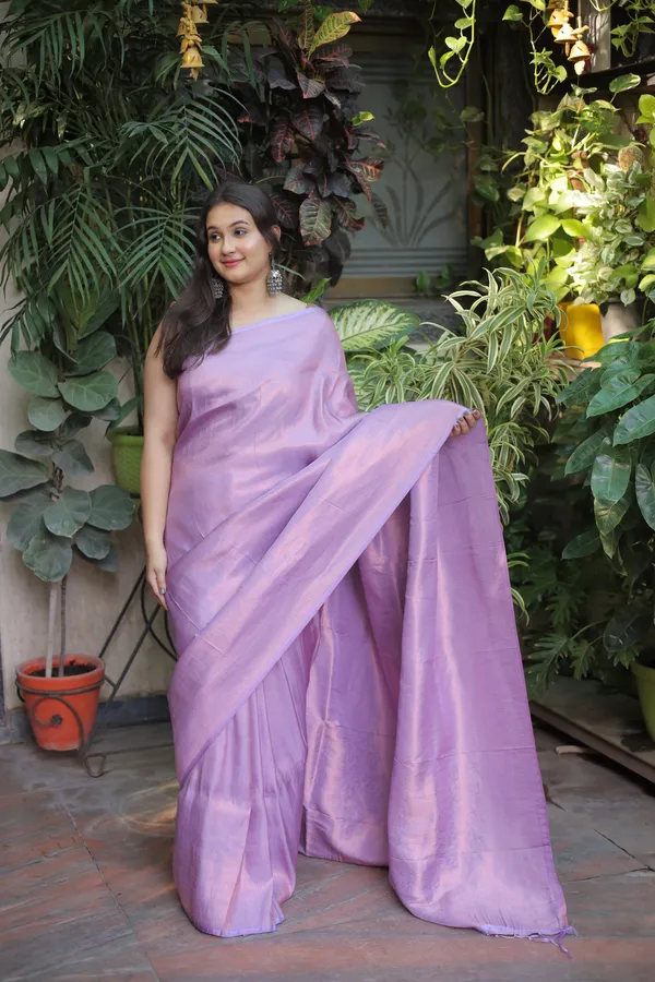 Lavender_Kubera_Pattu_Silk_Solid_Saree_With_Unstitched_Blouse_Piece_|_For_Women
