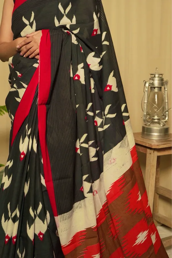 Black_Linen_Printed_Saree_With_Unstitched_Blouse_Piece_|_For_Women