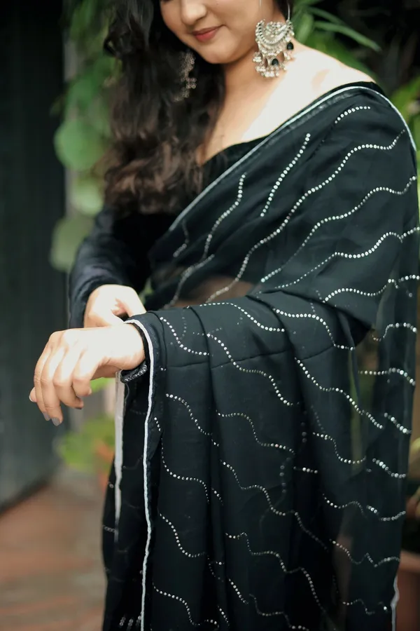 Black_Georgette_Sequin_Work_Saree_With_Unstitched_Blouse_Piece_|_For_Women