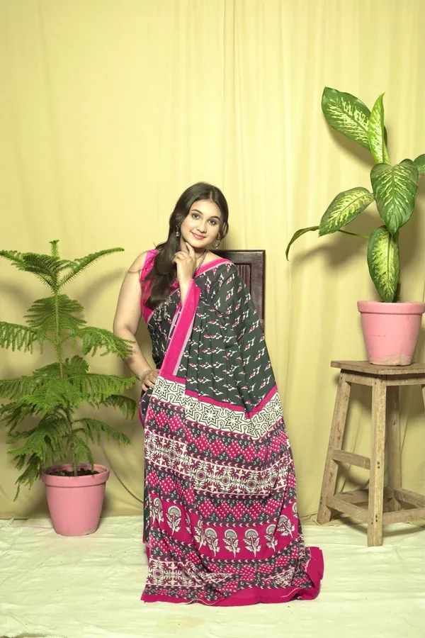 Black_&_Magenta_Mulmul_Cotton_Printed_Saree_With_Unstitched_Blouse_Piece_|_For_Women