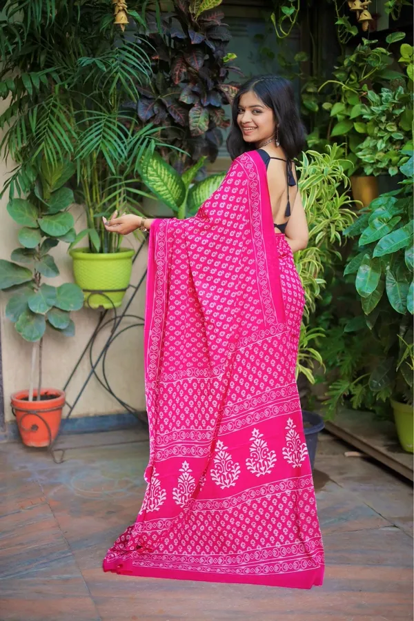 Pink_Mulmul_Cotton_Printed_Saree_With_Unstitched_Blouse_Piece_|_For_Women
