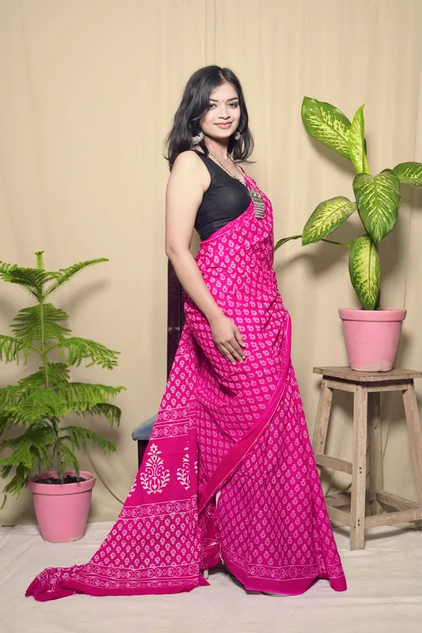 Pink_Mulmul_Cotton_Printed_Saree_With_Unstitched_Blouse_Piece_|_For_Women
