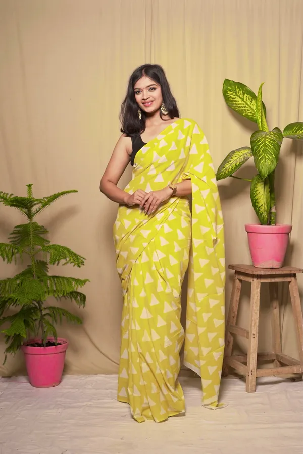 Yellow_Mulmul_Cotton_Printed_Saree_With_Unstitched_Blouse_Piece_|_For_Women