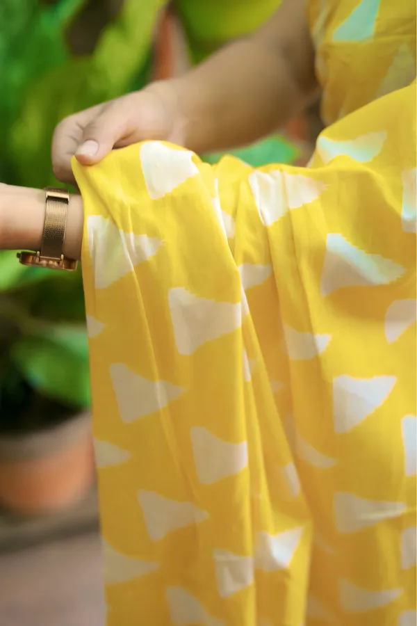 Yellow_Mulmul_Cotton_Printed_Saree_With_Unstitched_Blouse_Piece_|_For_Women