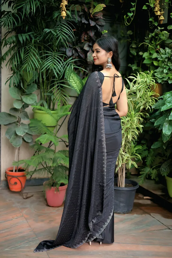 Black_Georgette_Chiffon_Blend_Embellished_Saree_With_Unstitched_Blouse_Piece_|_For_Women