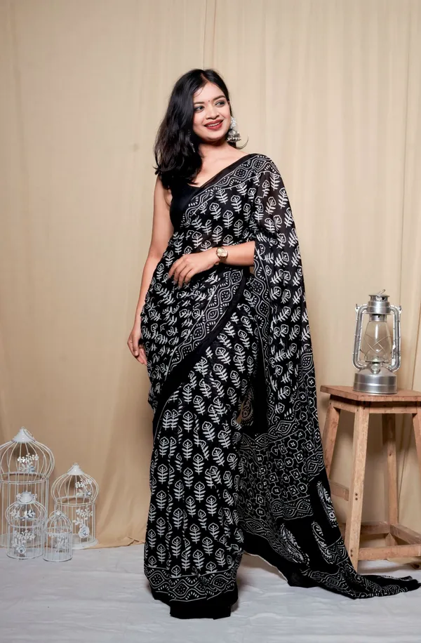 Black_Mulmul_Cotton_Printed_Saree_With_Unstitched_Blouse_Piece_|_For_Women