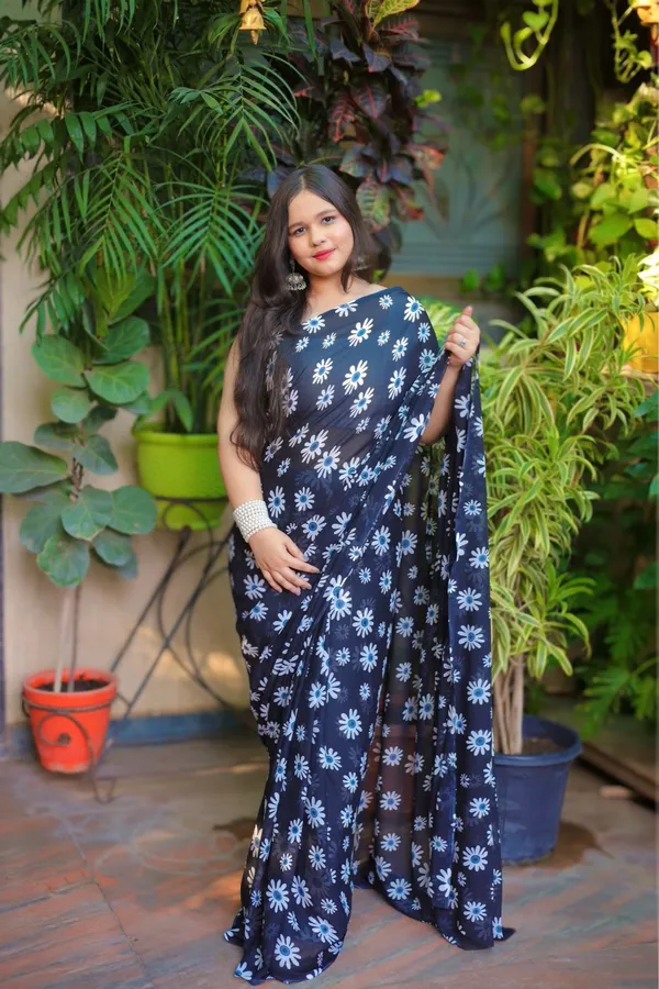 Black_Georgette_Floral_Printed_Saree_With_Unstitched_Blouse_Piece_|_For_Women