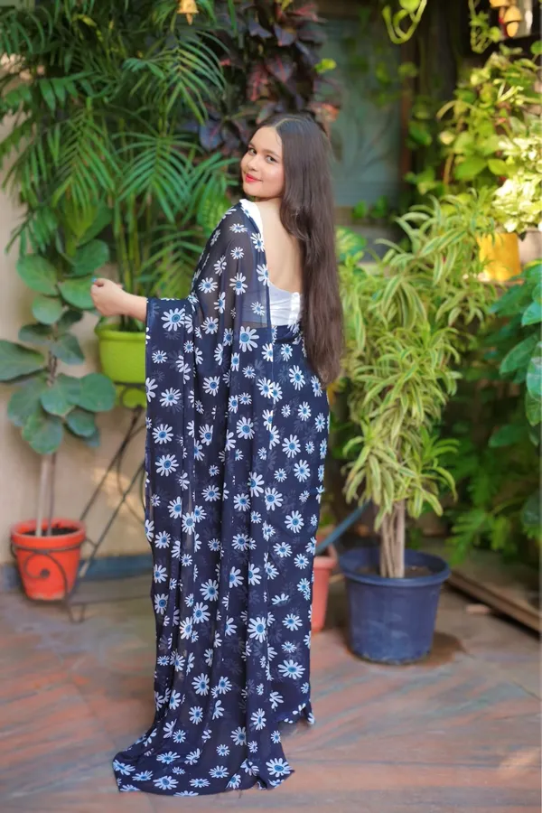 Black_Georgette_Floral_Printed_Saree_With_Unstitched_Blouse_Piece_|_For_Women
