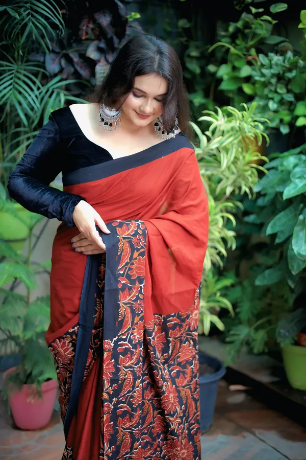 Warm_Rust_Mulmul_Cotton_Printed_Saree_With_Unstitched_Blouse_Piece_|_For_Women