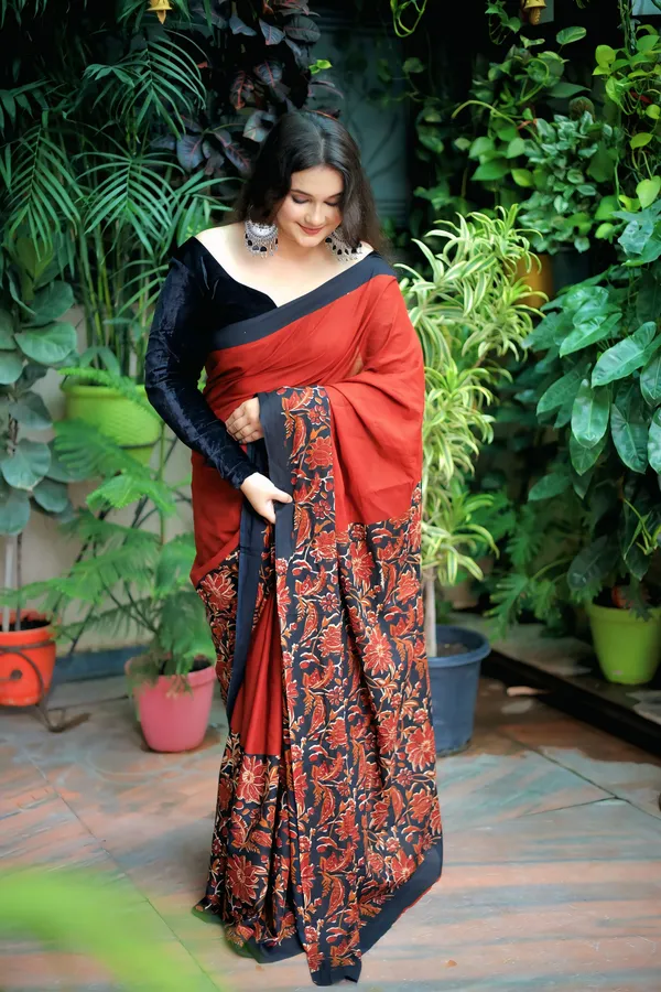 Warm_Rust_Mulmul_Cotton_Printed_Saree_With_Unstitched_Blouse_Piece_|_For_Women