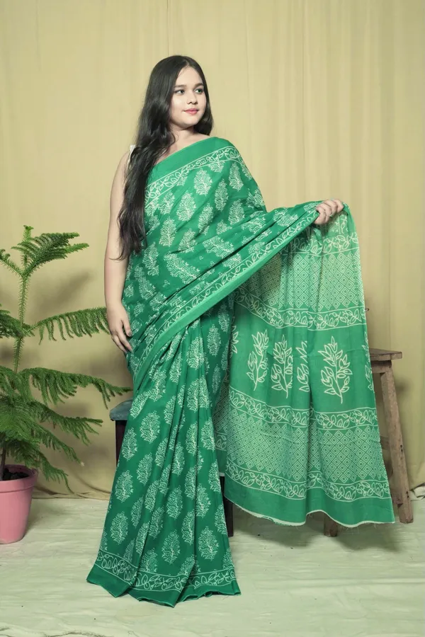 Green_Mulmul_Cotton_Printed_Saree_With_Unstitched_Blouse_Piece_|_For_Women