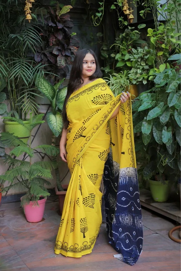 Yellow_&_Black_Mulmul_Cotton_Printed_Saree_With_Unstitched_Blouse_Piece_|_For_Women