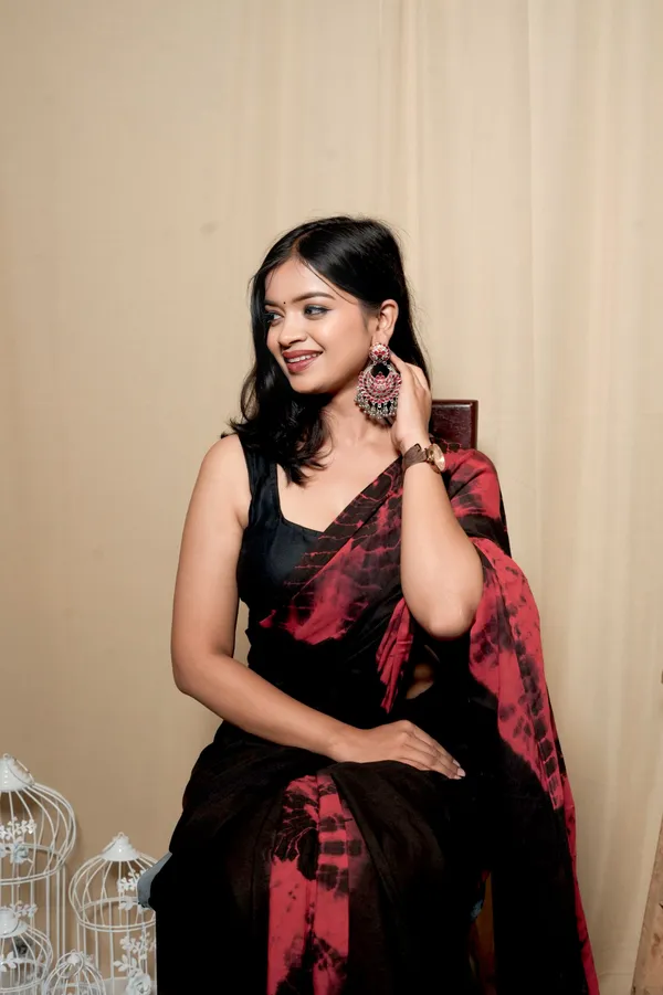 Black_&_Red_Satin_Printed_Saree_With_Unstitched_Blouse_Piece_|_For_Women
