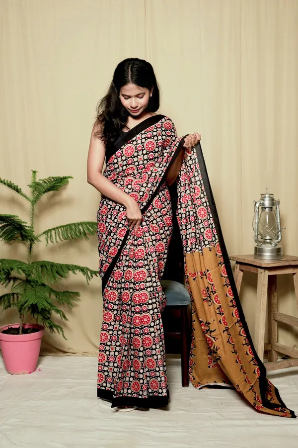 Multicolor_Mulmul_Cotton_Printed_Saree_With_Unstitched_Blouse_Piece_|_For_Women