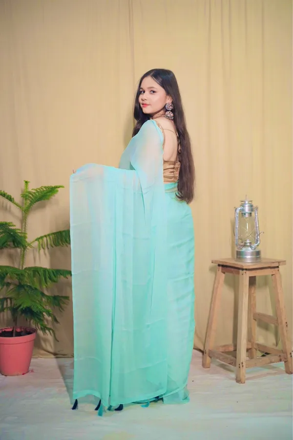 Aqua_Blue_Poly_Chiffon_Solid_Saree_With_Unstitched_Blouse_Piece_|_For_Women