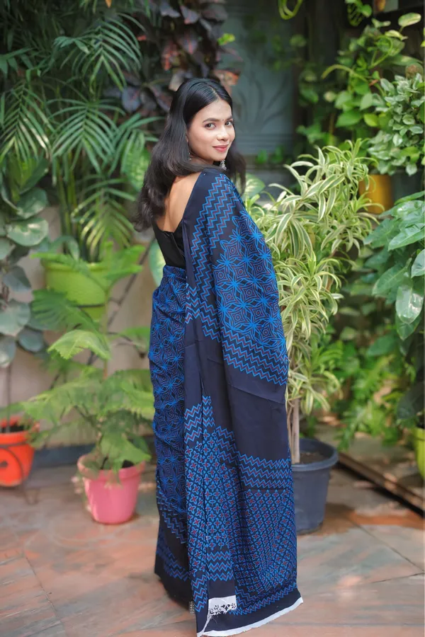 Navy_Blue_Mulmul_Cotton_Printed_Saree_With_Unstitched_Blouse_Piece_|_For_Women
