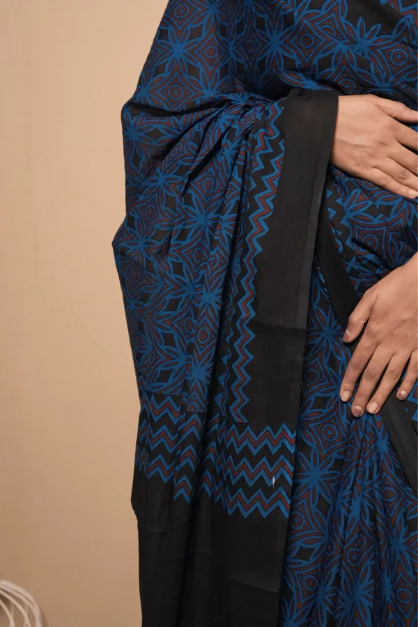 Navy_Blue_Mulmul_Cotton_Printed_Saree_With_Unstitched_Blouse_Piece_|_For_Women