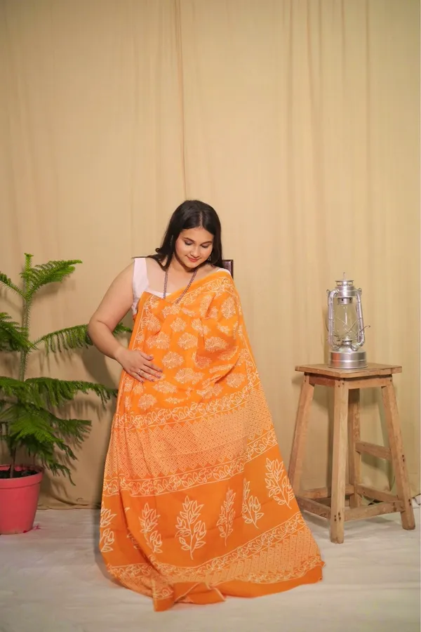 Orange_Cotton_Printed_Saree_With_Unstitched_Blouse_Piece_|_For_Women