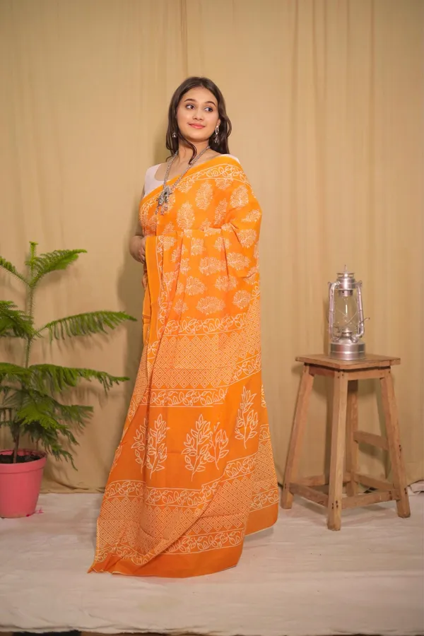 Orange_Cotton_Printed_Saree_With_Unstitched_Blouse_Piece_|_For_Women