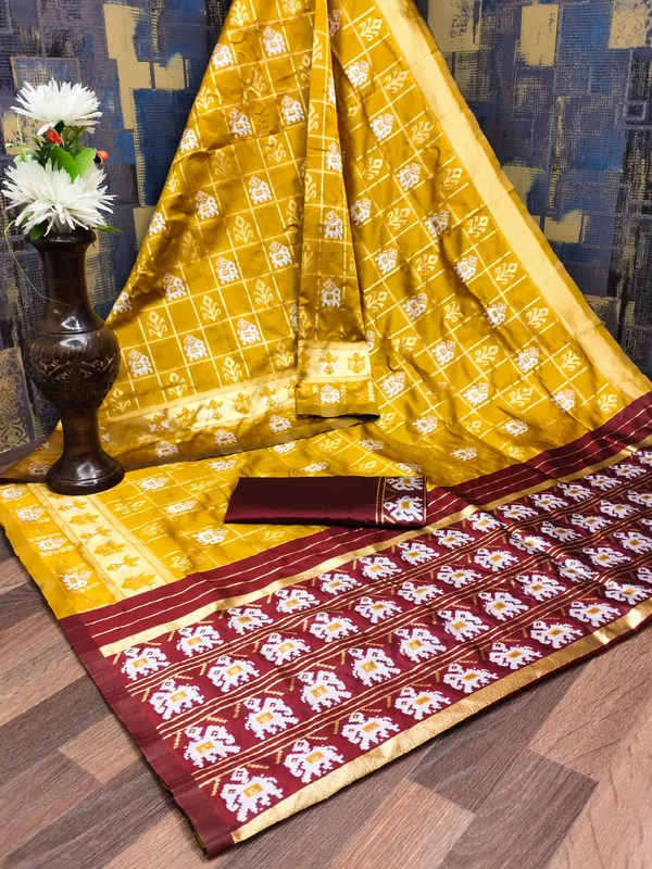 Yellow_Banarasi_Silk_Saree_with_Unstitched_Blouse_Piece