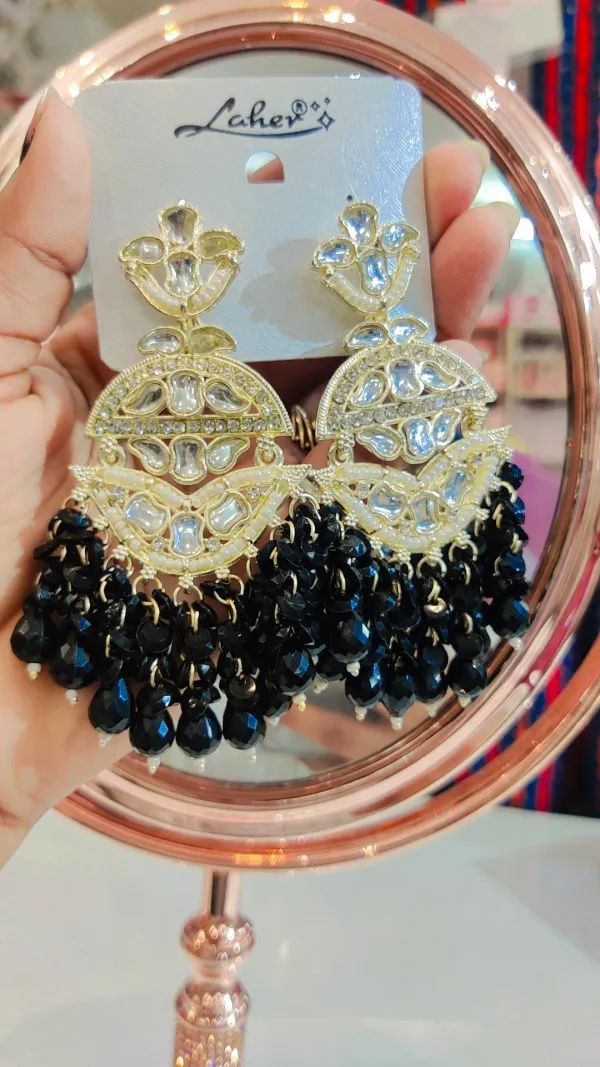 EARRING