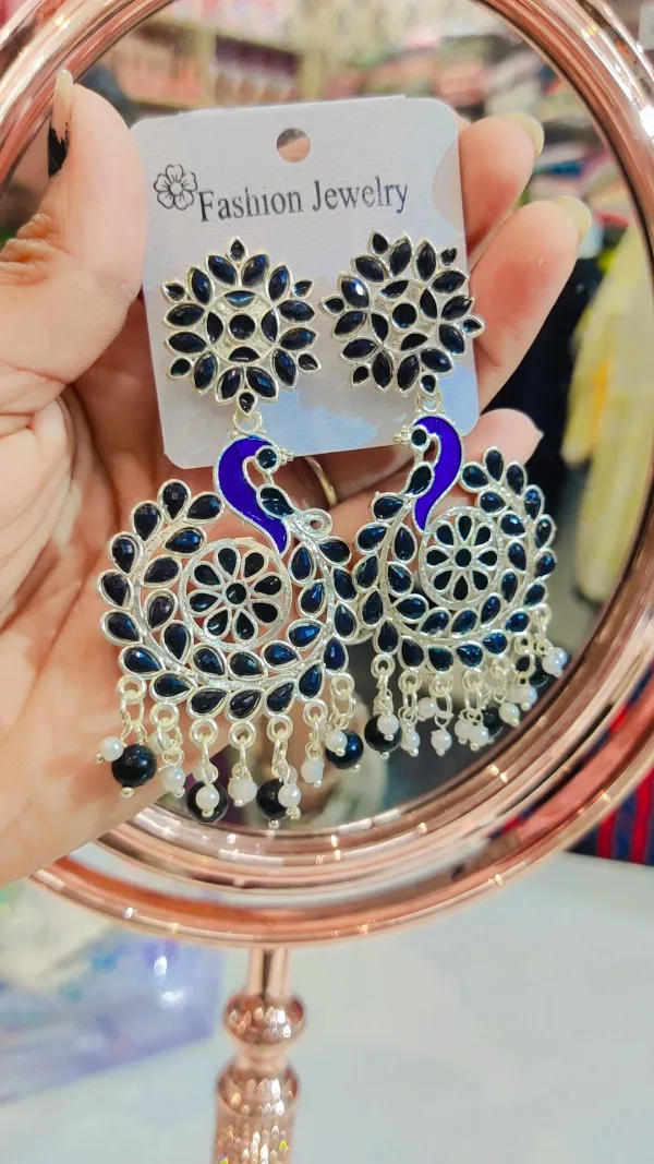 EARRING