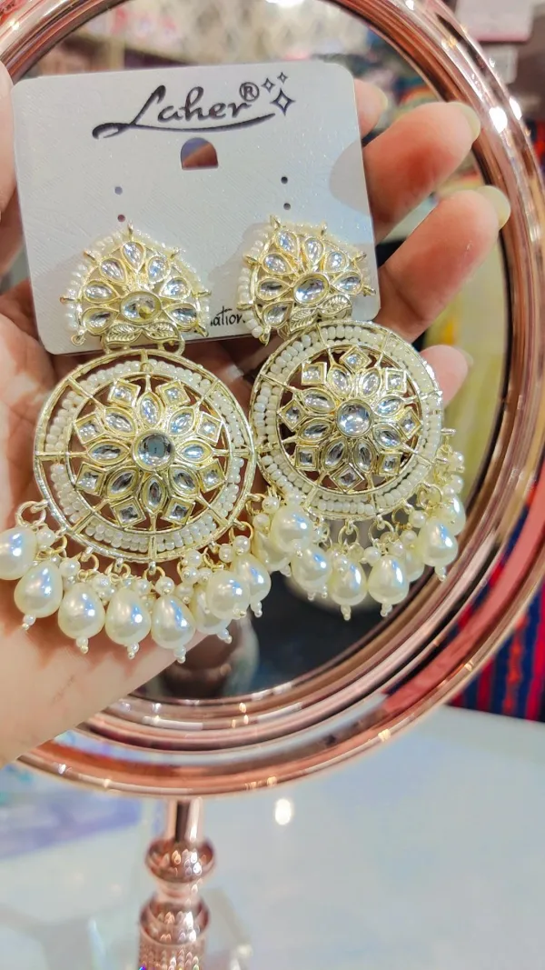 EARRING
