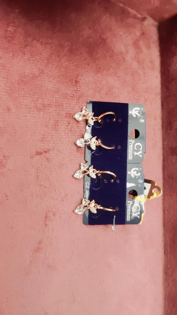 EARRING_TOP