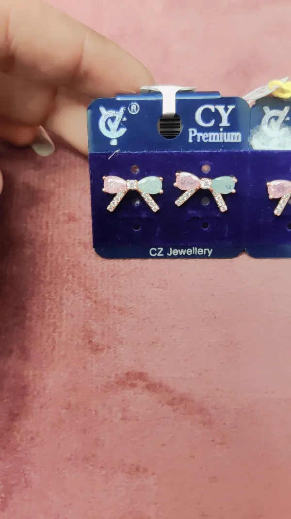 EARRING_TOP
