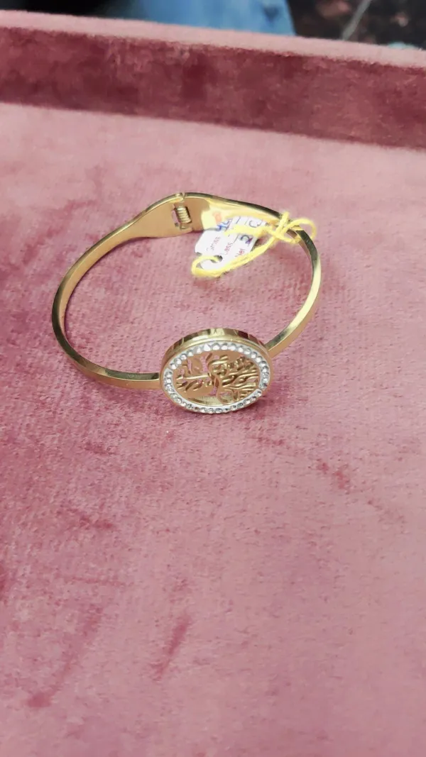 HAND_BRACELET