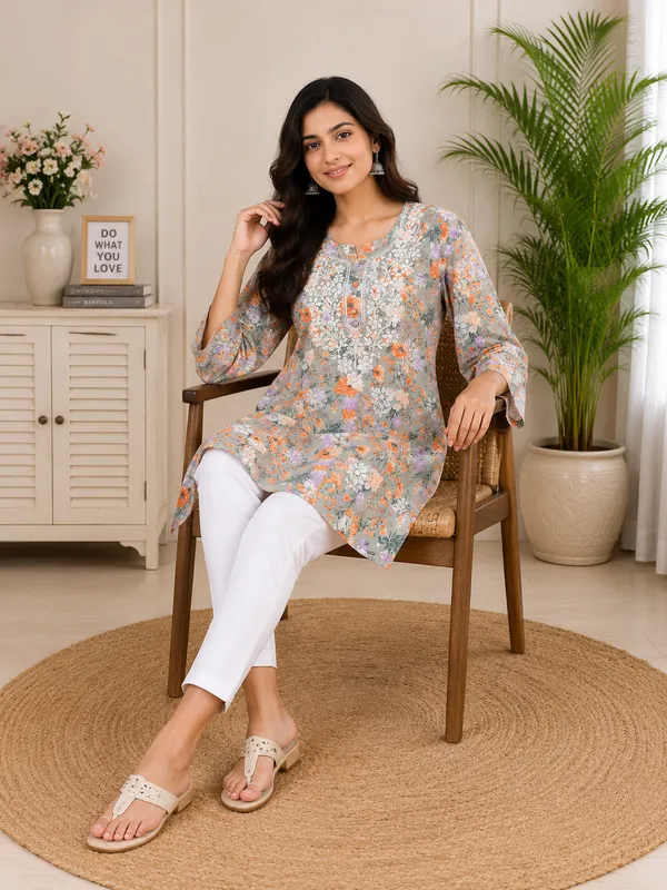 SHORT_KURTI