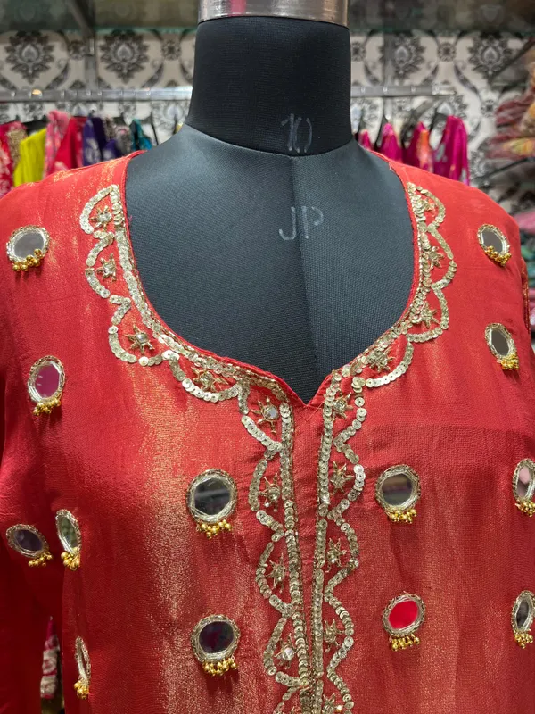 TRENDING_DRESS