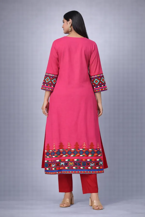 Peach_Winter_Kashmiri_Pheran__Kurti_For_Women