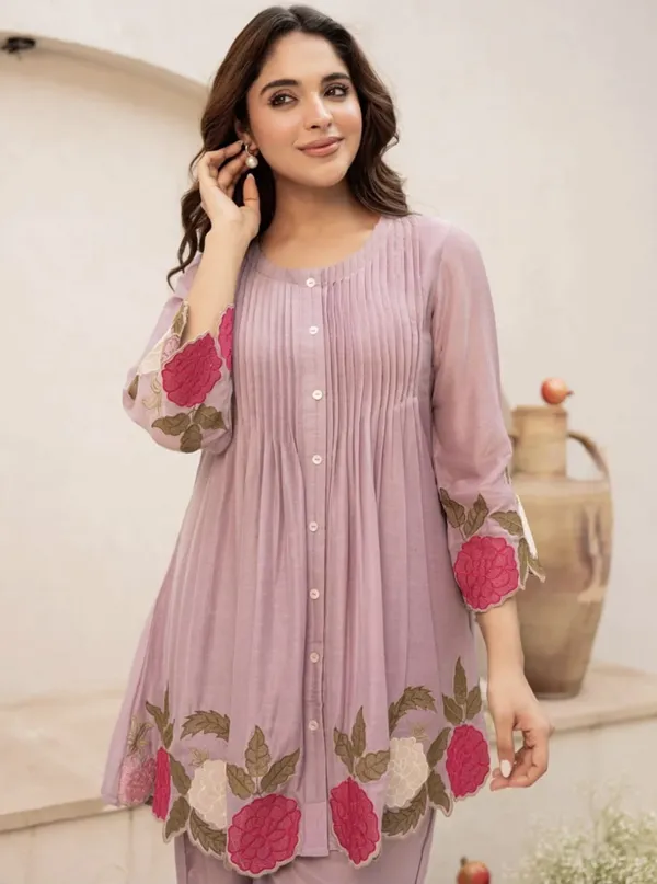 Rose_Floral_Embroidered_Kurta_Pant_Set