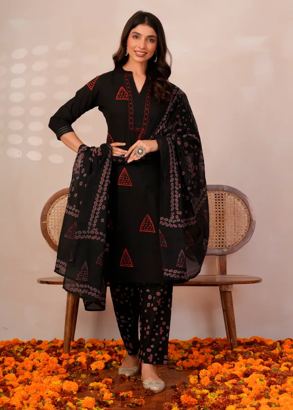 Black_&_Red_Printed_Kurta_Pant_Dupatta_Set|கருப்பு_மற்றும்_சிவப்பு_அச்சிடப்பட்ட_குர்தா_பேண்ட்_துப்பட்டா_செட்|నలుపు_మరియు_ఎరుపు_ప్రింటెడ్_కుర్తా_ప్యాంట్_దుపట్టా_సెట్