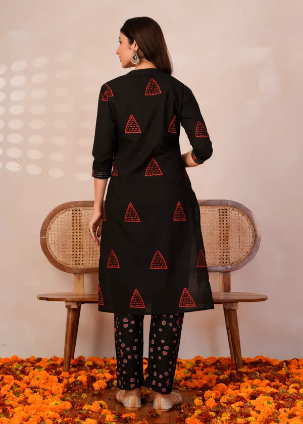 Black_&_Red_Printed_Kurta_Pant_Dupatta_Set|கருப்பு_மற்றும்_சிவப்பு_அச்சிடப்பட்ட_குர்தா_பேண்ட்_துப்பட்டா_செட்|నలుపు_మరియు_ఎరుపు_ప్రింటెడ్_కుర్తా_ప్యాంట్_దుపట్టా_సెట్