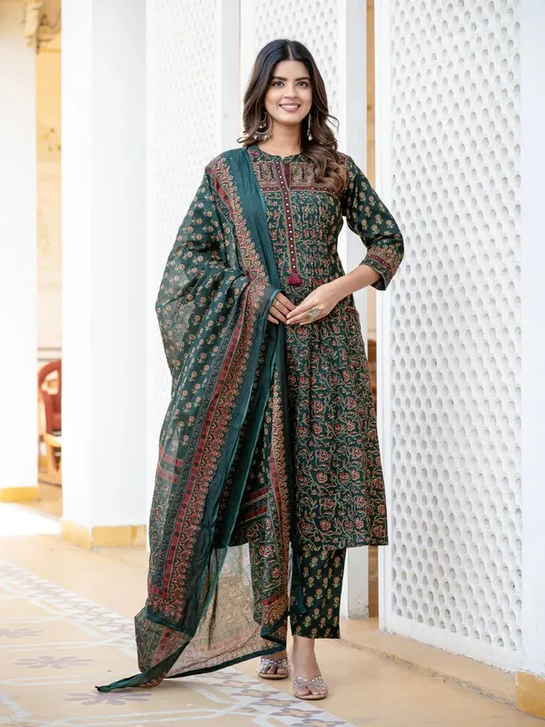 Green_Pintuck_set_kurti_with_pant_and_duppata-3ps_set