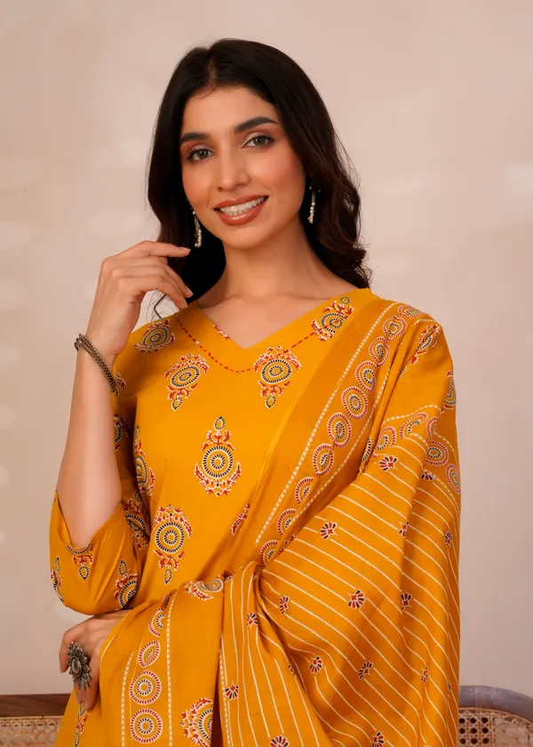 Mustard_Mehfil_Printed_Kurta_Set|மஸ்டர்ட்_மெஹ்ஃபில்_பிரிண்டெட்_குர்தா_செட்|మస్టర్డ్_మెహ్ఫిల్_ప్రింటెడ్_కుర్తా_సెట్