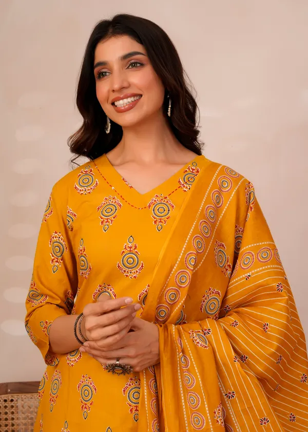 Mustard_Mehfil_Printed_Kurta_Set|மஸ்டர்ட்_மெஹ்ஃபில்_பிரிண்டெட்_குர்தா_செட்|మస్టర్డ్_మెహ్ఫిల్_ప్రింటెడ్_కుర్తా_సెట్