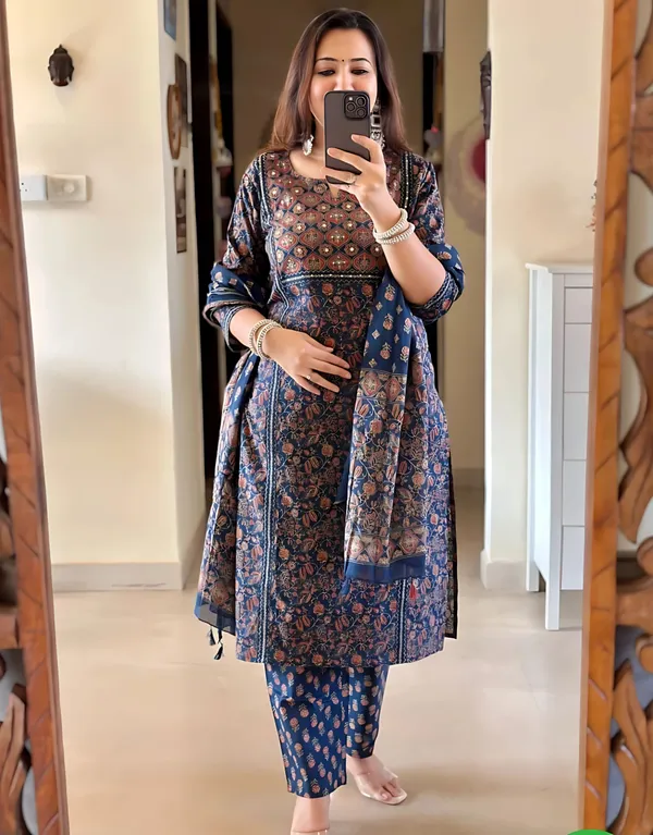 Blue_Pure_Cotton_Ajrakh_Print_Kurta_Set_For_Women_&_Girls