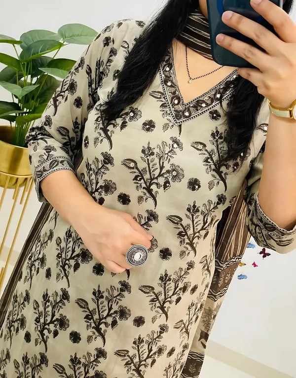 Poorvi's_Brown_Cotton_Kurta_Set
