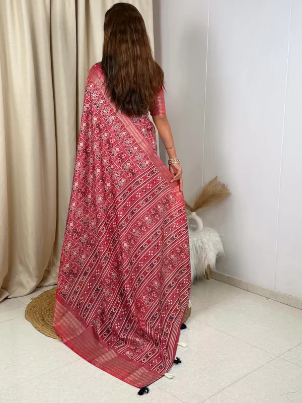 Pink_Maslin_cotton_katha_work_Saree_With_Unstitched_Blouse_For_Women