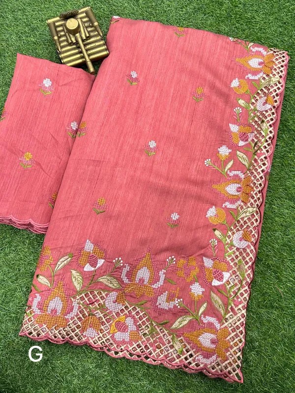 Gajari_Visca_Slub_Silk_Embroidered_Work_Saree_With_Unstitched_Blouse_For_Women