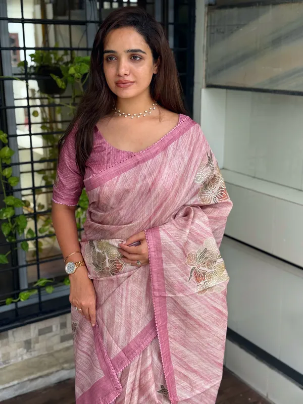 Pink_Pure_tusser_linen_Digital_Print_Saree_With_Unstitched_Blouse_For_Women