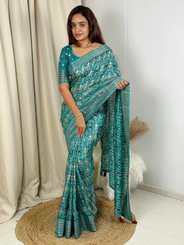 Teal_Maslin_cotton_katha_work_Saree_With_Unstitched_Blouse_For_Women