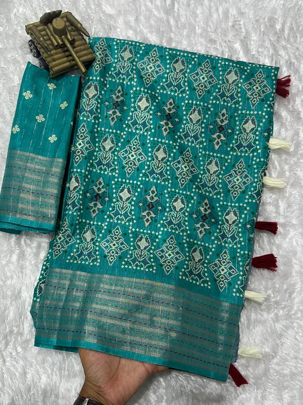 Teal_Maslin_cotton_katha_work_Saree_With_Unstitched_Blouse_For_Women