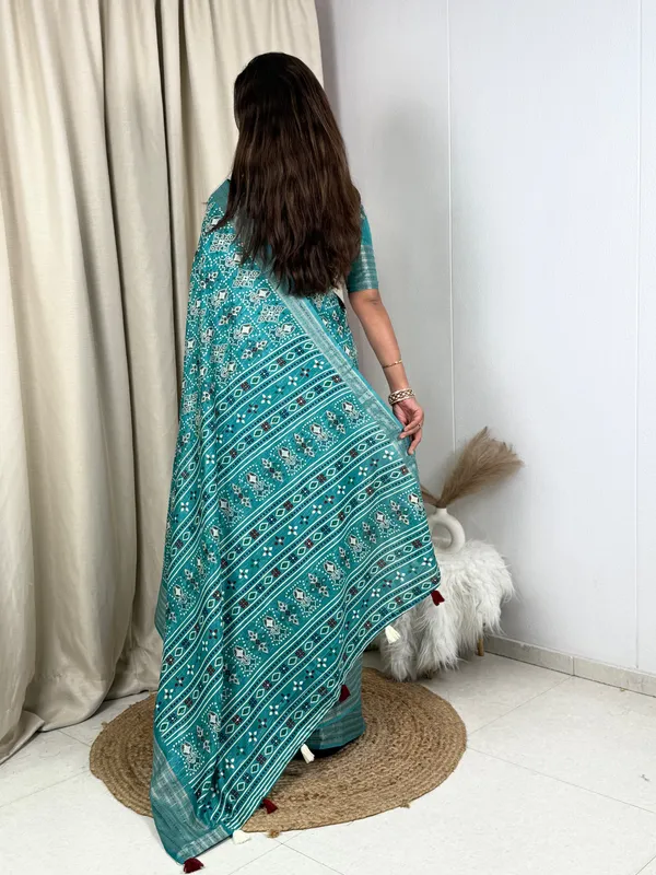 Teal_Maslin_cotton_katha_work_Saree_With_Unstitched_Blouse_For_Women