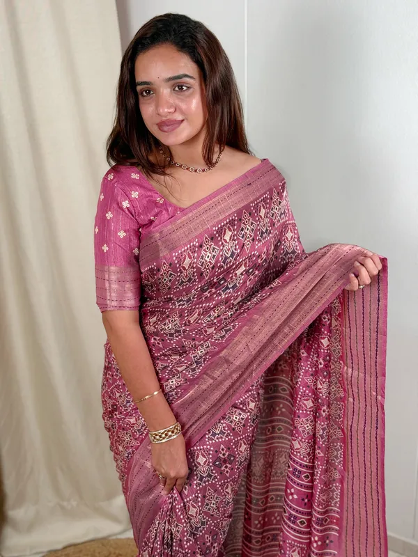 Maroon_Maslin_cotton_katha_work_Saree_With_Unstitched_Blouse_For_Women
